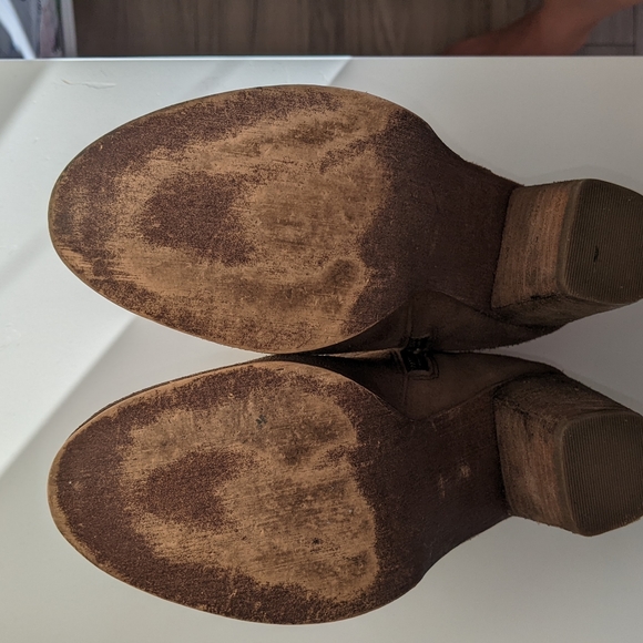 [SOLD]  -- BP TANDEM BOOTIEs brown suede leather booties size 6 - Picture 2 of 9